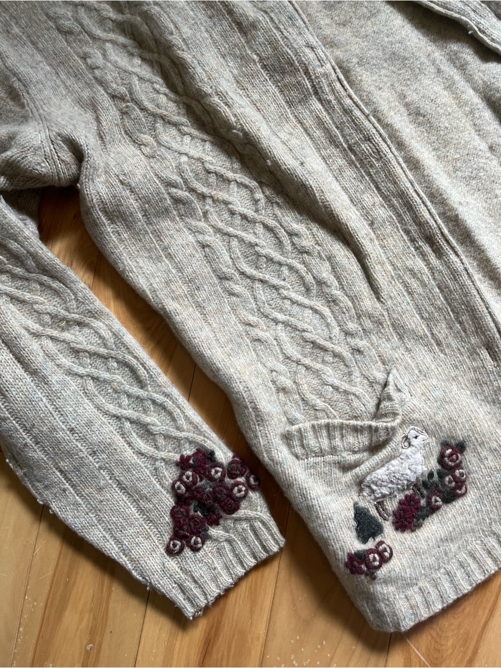 Cute sheep sweater - Picture 2 of 7